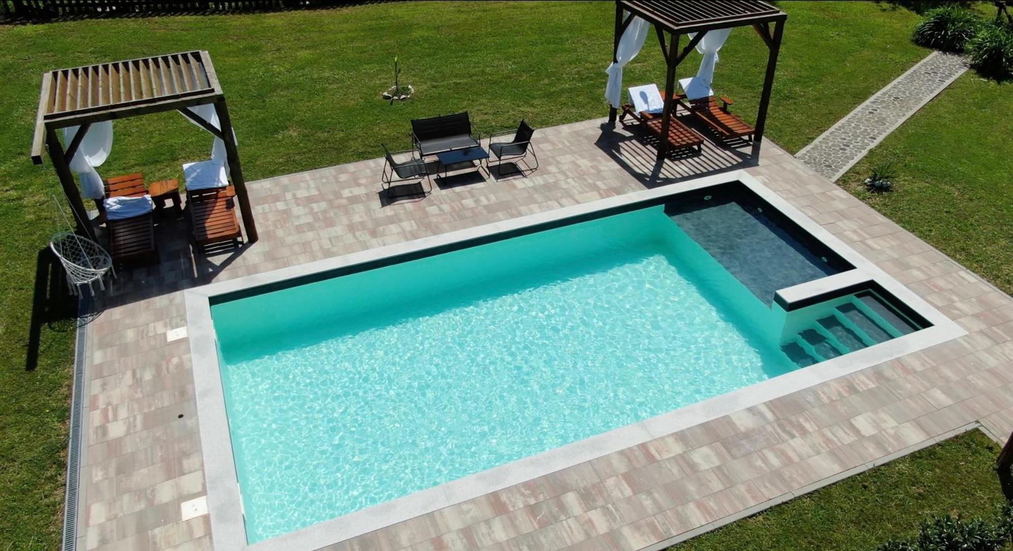 Vacation House Studenac Bihać Exteriör bild